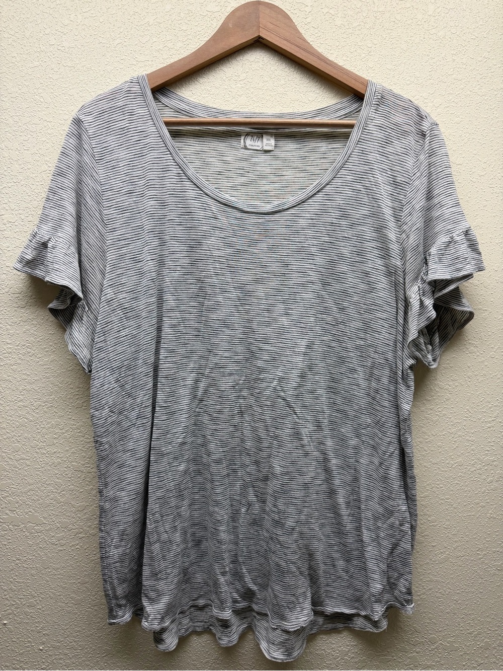 Cotton Striped Ruffle Sleeve Tee - Gray